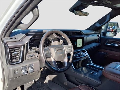 Used 2024 GMC Sierra 2500 Denali Ultimate w/ Max Trailering Package image 17
