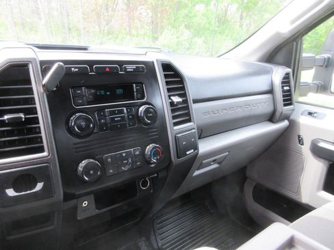 Used 2018 Ford F350 XL w/ Power Equipment Group RWD image 35