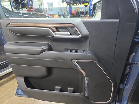 Used 2024 Chevrolet Silverado 1500 LT AWD/4WD image 29