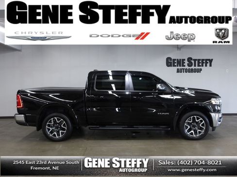 Used 2025 RAM 1500 Laramie AWD/4WD image 1