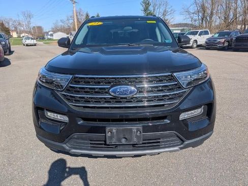 Used 2023 Ford Explorer XLT w/ Equipment Group 202A image 2