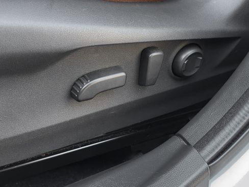 Used 2021 Subaru Outback Touring XT image 15