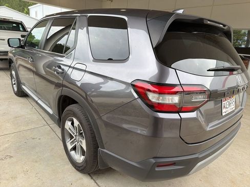 Used 2024 Honda Pilot EX-L image 2
