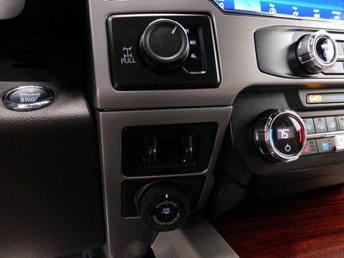 Used 2022 Ford F350 King Ranch w/ FX4 Off-Road Package image 39