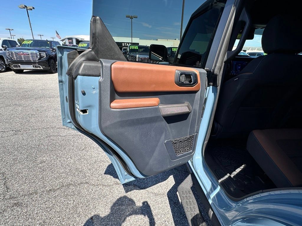 Used 2023 Ford Bronco Outer Banks AWD/4WD image 25