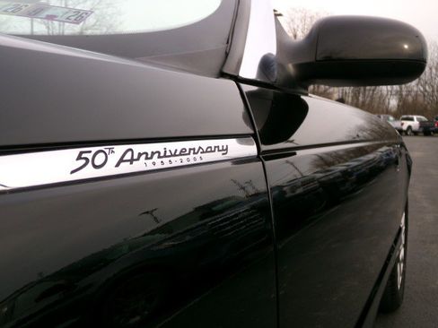 Used 2005 Ford Thunderbird Deluxe image 24