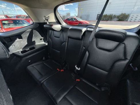 Used 2023 Kia Telluride LX image 14