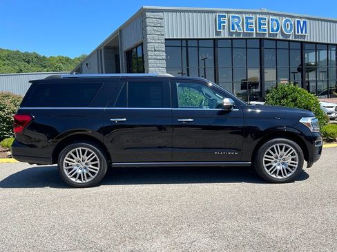 Used 2024 Ford Expedition Max Platinum AWD/4WD image 12