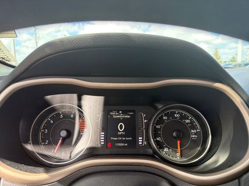 Used 2018 Jeep Cherokee Latitude image 29