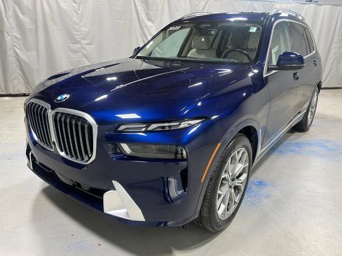 Certified 2023 BMW X7 xDrive40i w/ Climate Comfort Package image 4