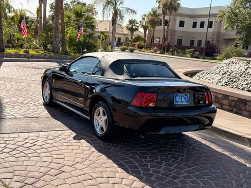 Used 2004 Ford Mustang Premium RWD image 13