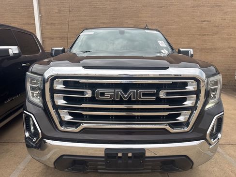 Used 2020 GMC Sierra 1500 SLT RWD image 2