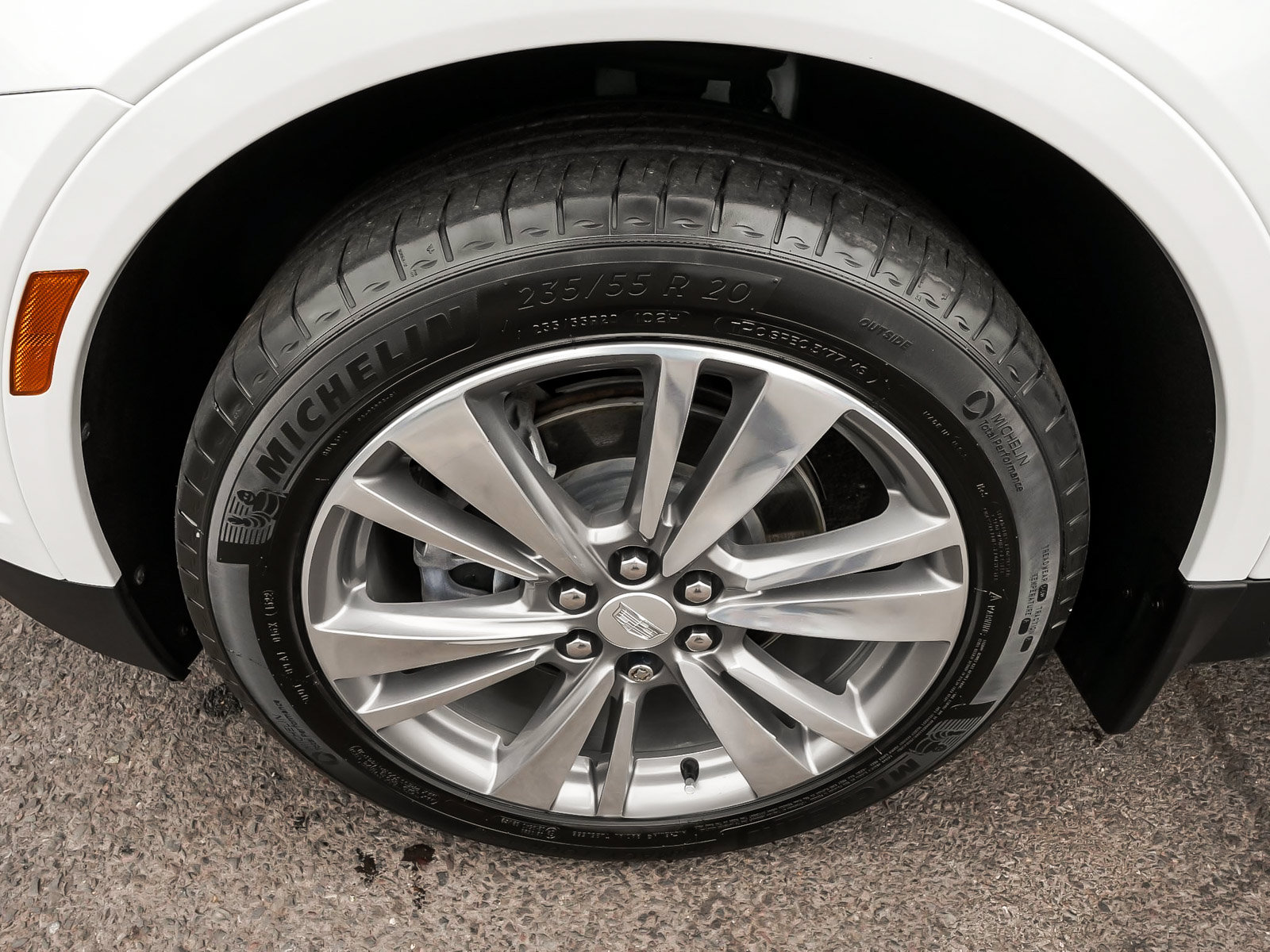Used 2022 Cadillac XT5 Premium Luxury AWD/4WD image 9