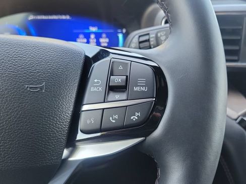 Used 2023 Ford Explorer Platinum w/ Technology Package AWD/4WD image 21