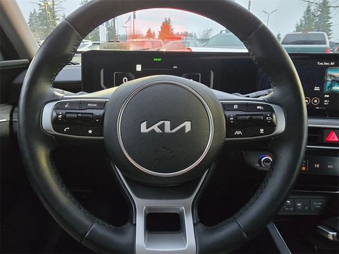 Used 2025 Kia K5 EX image 15