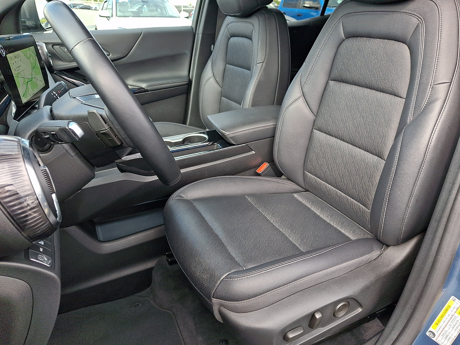 Certified 2025 Chevrolet Equinox LT w/ Convenience Package II AWD/4WD image 13