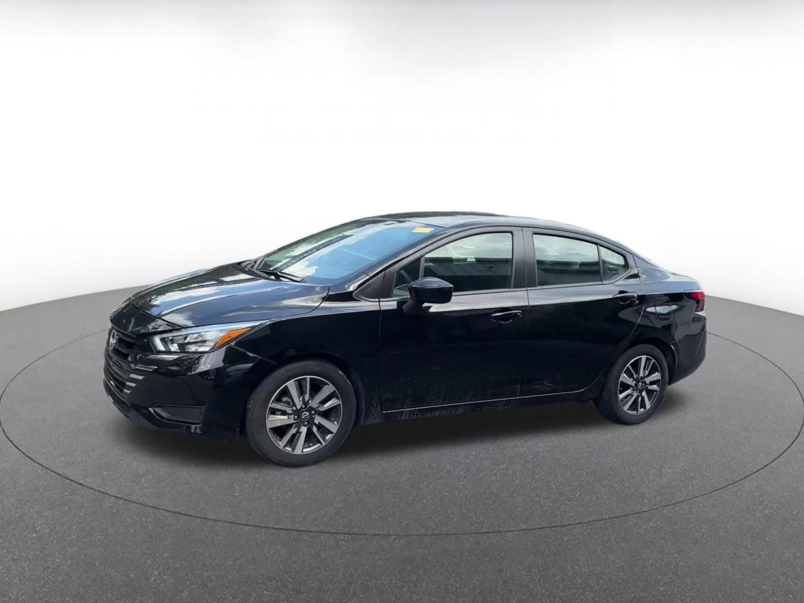 Used 2025 Nissan Versa SV FWD image 6