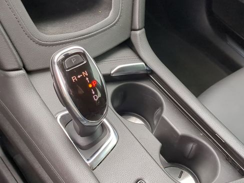 Used 2019 Cadillac XT5 Premium Luxury FWD image 19