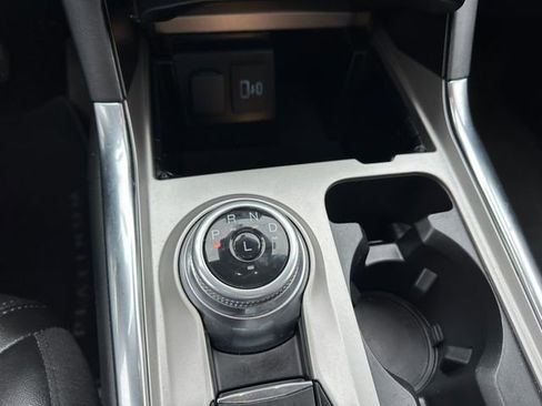 Used 2022 Ford Explorer Platinum w/ Technology Package image 27