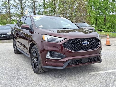 Certified 2024 Ford Edge ST-Line AWD/4WD image 2