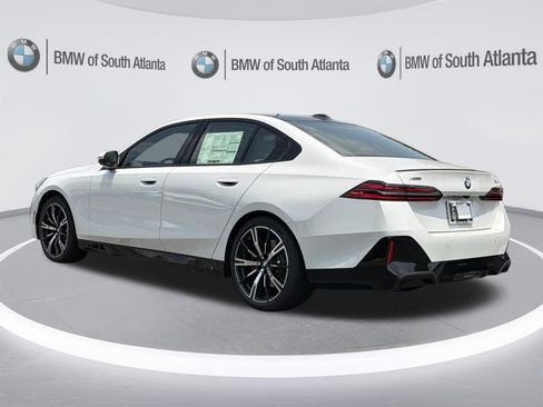 New 2027 BMW 540i xDrive w/ Executive Package AWD/4WD image 4