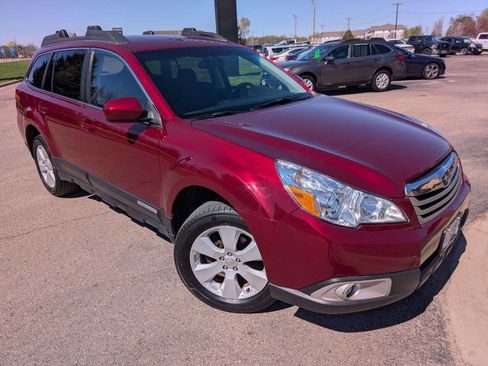 Used 2012 Subaru Outback 2.5i Premium AWD/4WD image 3