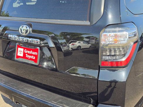 Certified 2019 Toyota 4Runner SR5 AWD/4WD image 13