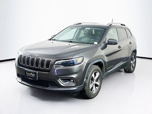 Used 2019 Jeep Cherokee Limited AWD/4WD image 3