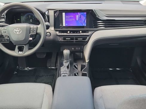 Used 2025 Toyota Camry LE FWD image 11