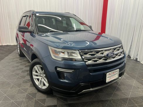 Used 2018 Ford Explorer XLT AWD/4WD image 1