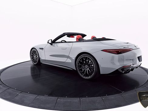 Used 2025 Mercedes-Benz SL 43 AMG w/ Driver Assistance Package image 23