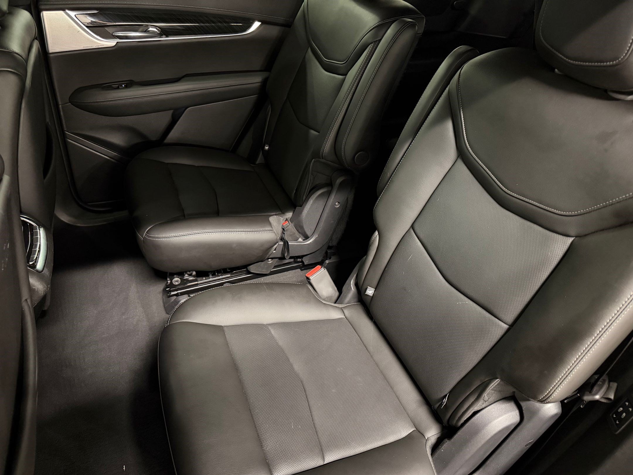Used 2021 Cadillac XT6 Premium Luxury AWD/4WD image 32