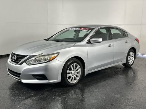 Used 2017 Nissan Altima 2.5 S w/ Power Driver Seat Package image 6