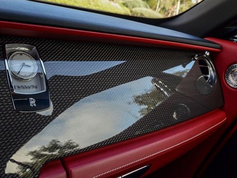 Used 2019 Rolls-Royce Dawn image 39