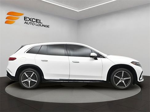Used 2023 Mercedes-Benz EQS 580 4MATIC SUV image 6