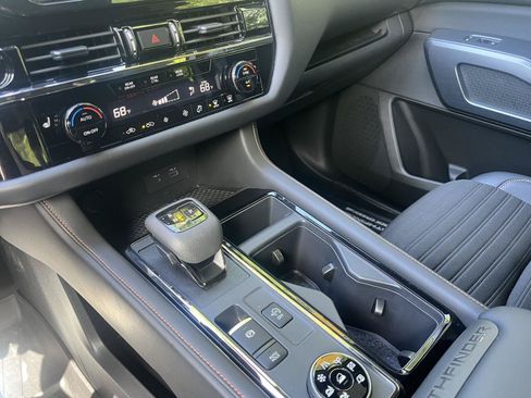 Used 2025 Nissan Pathfinder Rock Creek AWD/4WD image 26