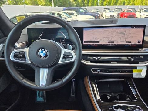 Certified 2024 BMW X5 xDrive40i w/ M Sport Package AWD/4WD image 12