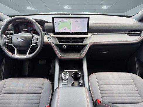 Certified 2025 Ford Explorer ST-Line w/ ST-Line Street Pack AWD/4WD image 15