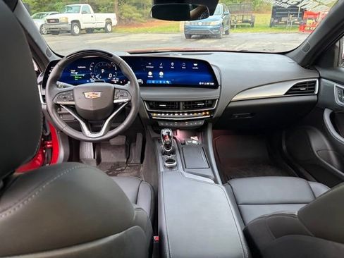 Used 2025 Cadillac CT5 Premium Luxury RWD image 3