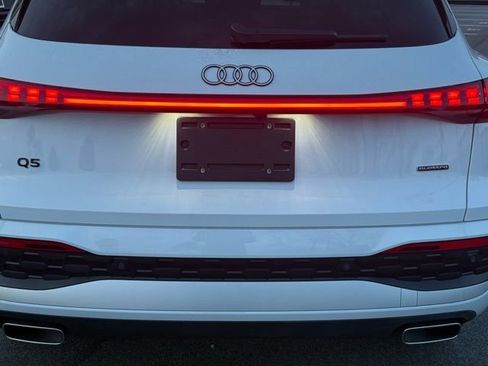 Used 2025 Audi Q5 2.0T Premium image 10