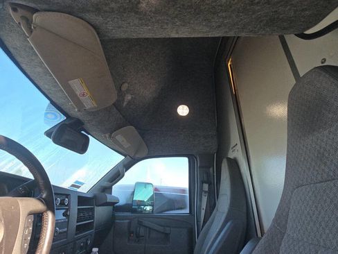 Used 2021 Chevrolet Express 3500 w/ Power Convenience Package image 7