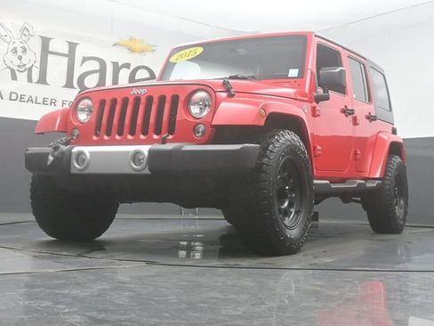 Used 2015 Jeep Wrangler Unlimited Sahara AWD/4WD image 4