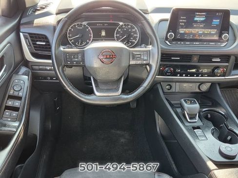 Used 2025 Nissan Rogue SV AWD/4WD image 11