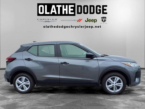 Used 2025 Nissan Kicks Play S FWD image 28