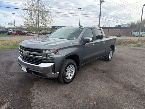 Used 2022 Chevrolet Silverado 1500 LT AWD/4WD image 1