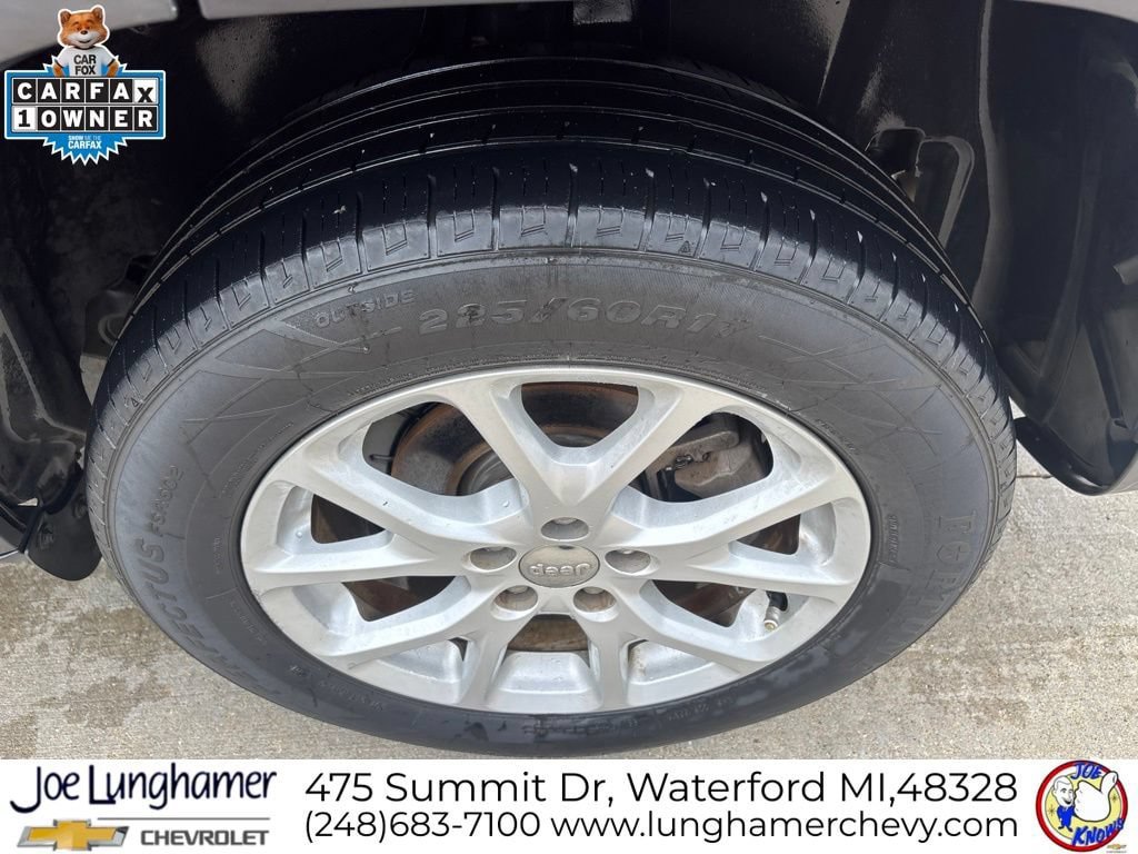 Used 2017 Jeep Cherokee Sport FWD image 11