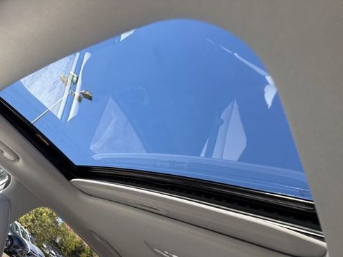 Certified 2022 Hyundai Kona Limited w/ Cargo Package image 5