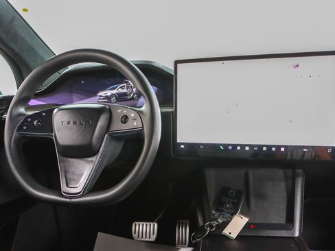 Used 2023 Tesla Model X Plaid AWD/4WD image 17