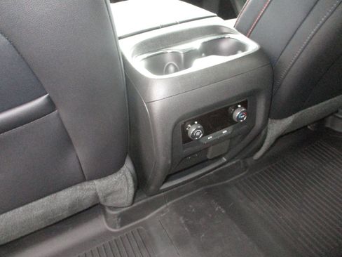 New 2026 Chevrolet Traverse Z71 w/ Driver Confidence Package image 12