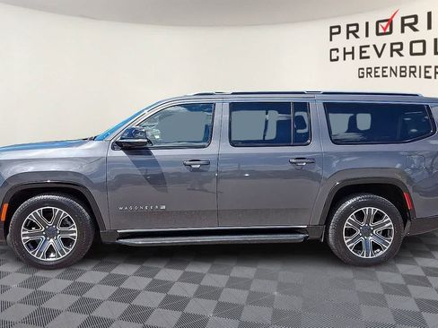 Used 2024 Jeep Wagoneer L Series II w/ Flexible Seating Group AWD/4WD image 5